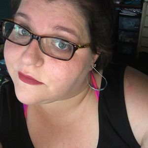 Meet your Posher, Leeann